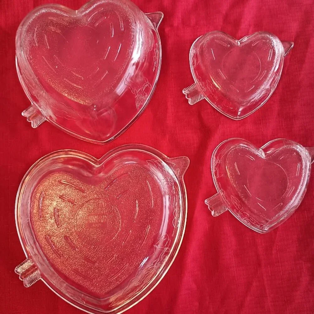 Vintage Safe Bake USA Heart Shaped Bakeware with Cupid Design, 4 Piece Set